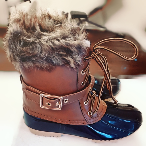 Nature Breeze Shoes - **SOLD OUT** Duck Boots/Rainboots